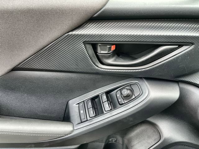 Used 2025 Subaru Crosstrek 2.0i Premium image 17