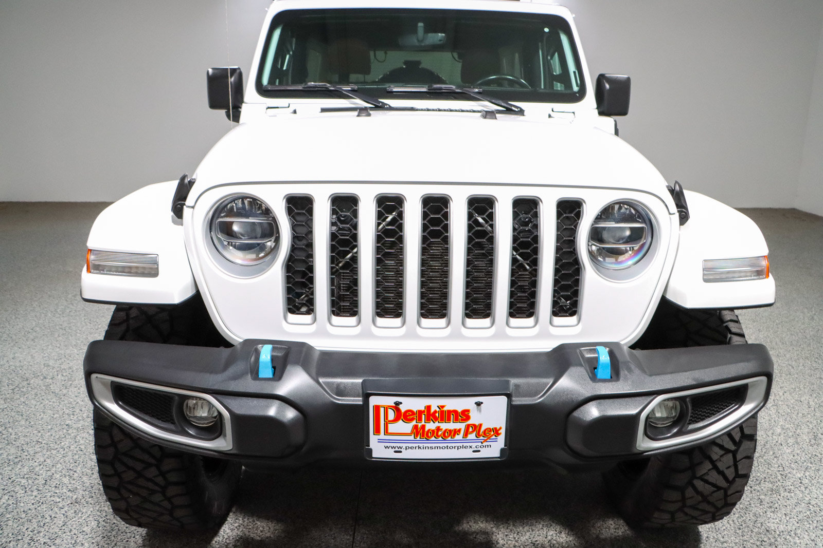 Used 2022 Jeep Wrangler Unlimited Sahara w/ Cold Weather Group AWD/4WD image 5