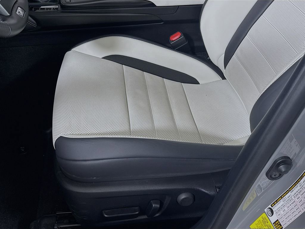 Used 2025 Lexus IS 350 F Sport image 18