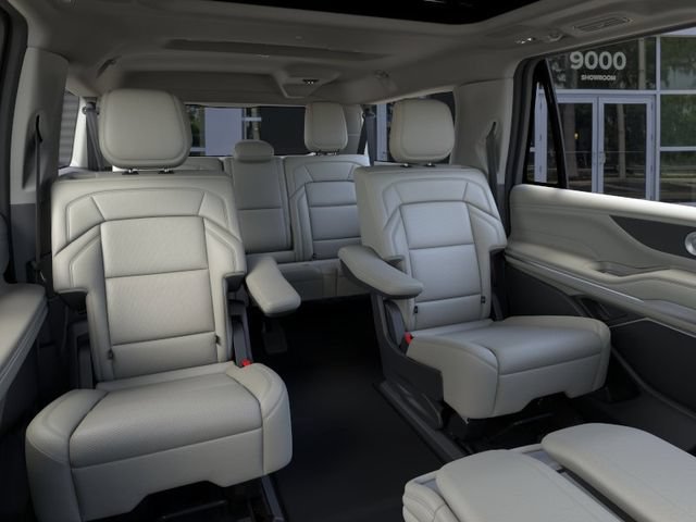 New 2026 Lincoln Navigator L Reserve w/ Jet Appearance Package AWD/4WD image 11