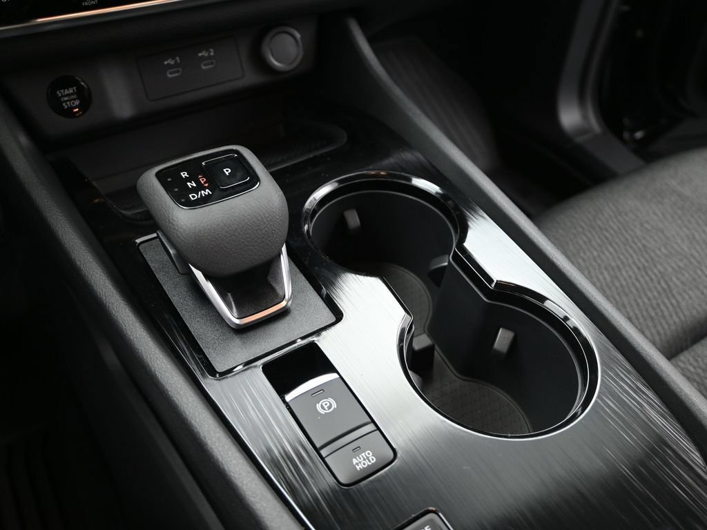 Certified 2026 Nissan Rogue SV FWD image 24
