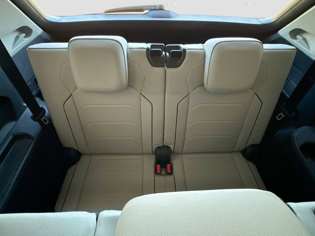 Used 2019 Volkswagen Tiguan SEL Premium w/ 3rd Row Seat Package image 26