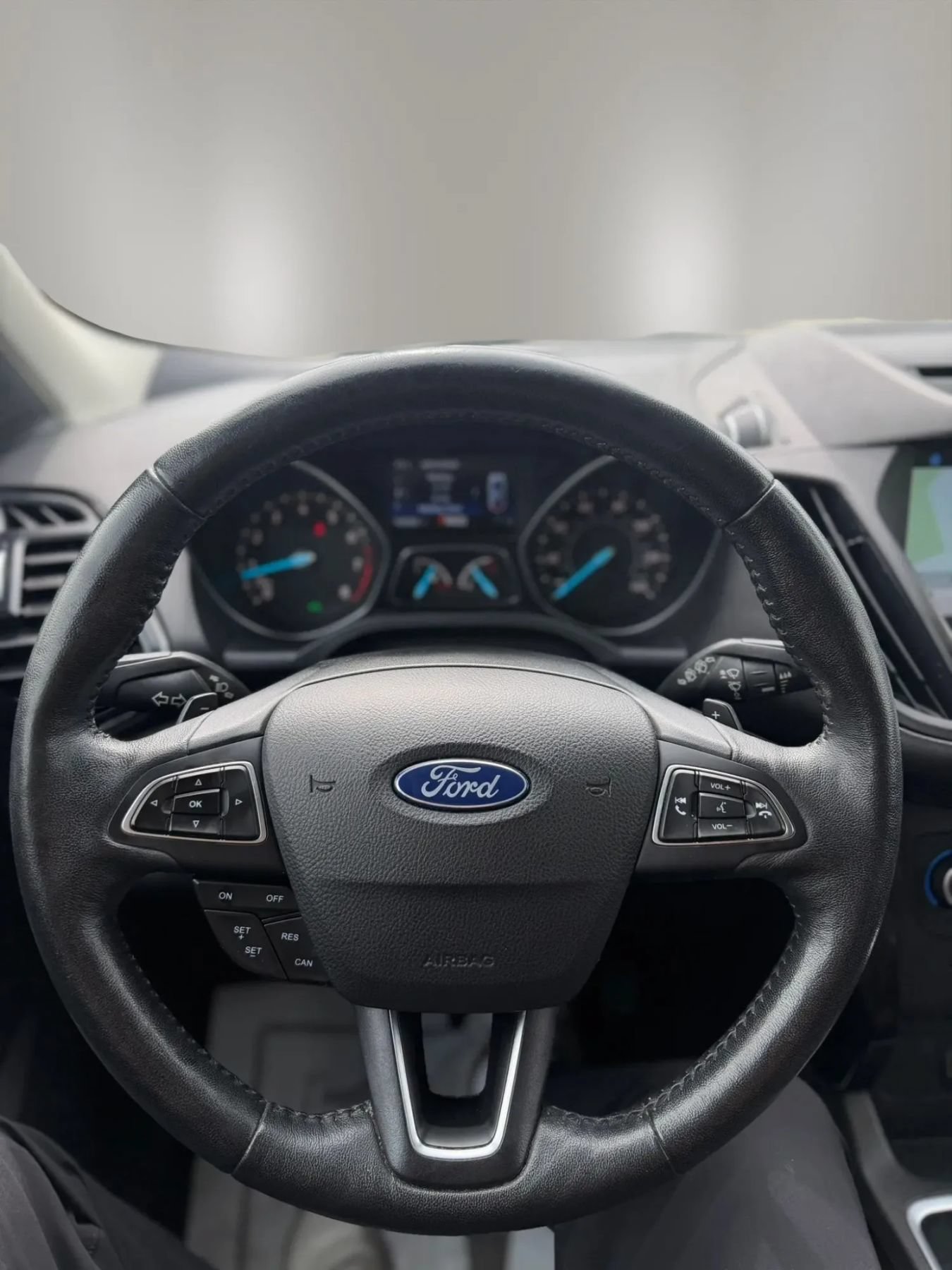 Used 2018 Ford Escape Titanium AWD/4WD image 13