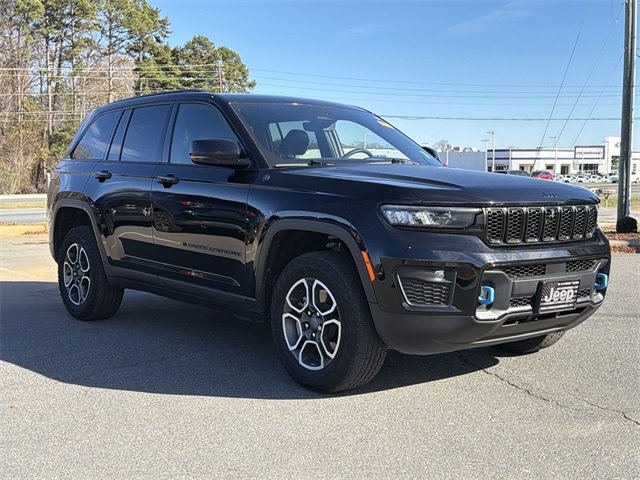 Used 2023 Jeep Grand Cherokee Trailhawk image 6