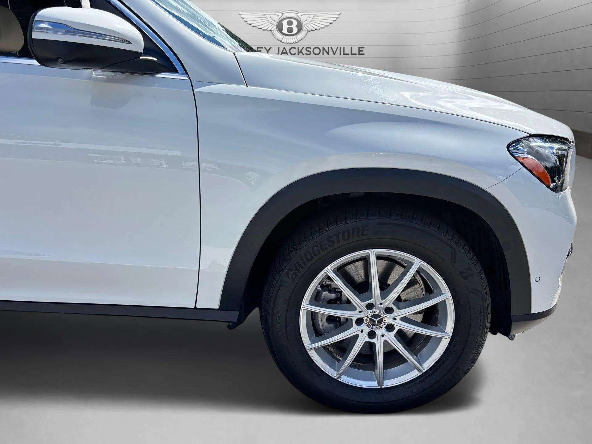 Used 2024 Mercedes-Benz GLE 450e 4MATIC image 6