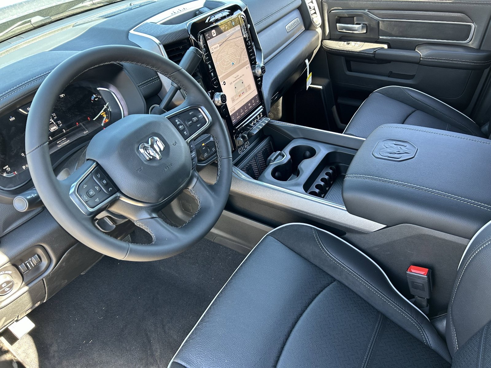 New 2026 RAM 2500 Laramie w/ Night Edition AWD/4WD image 15