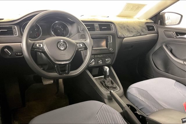 Used 2017 Volkswagen Jetta S FWD image 4