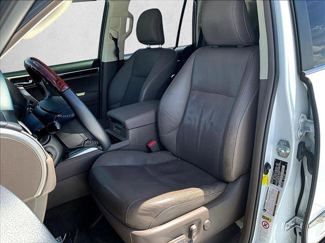 Used 2014 Lexus GX 460 w/ Premium Package image 27