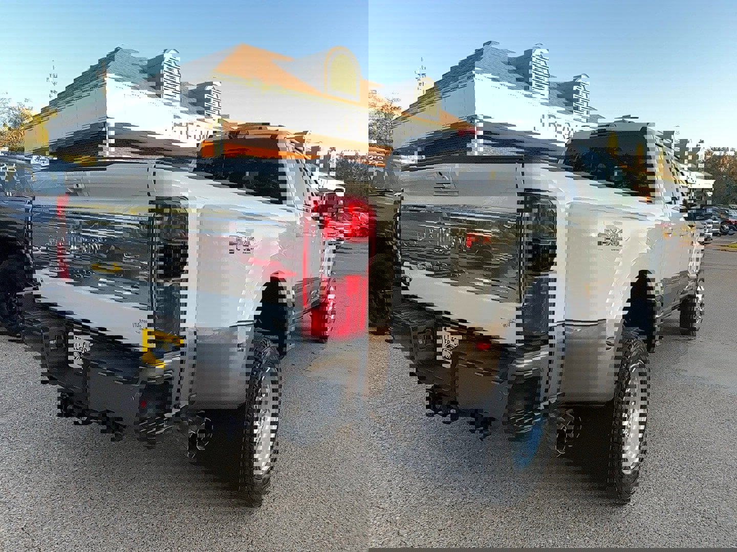 Used 2023 Ford F450 King Ranch w/ FX4 Off-Road Package image 8