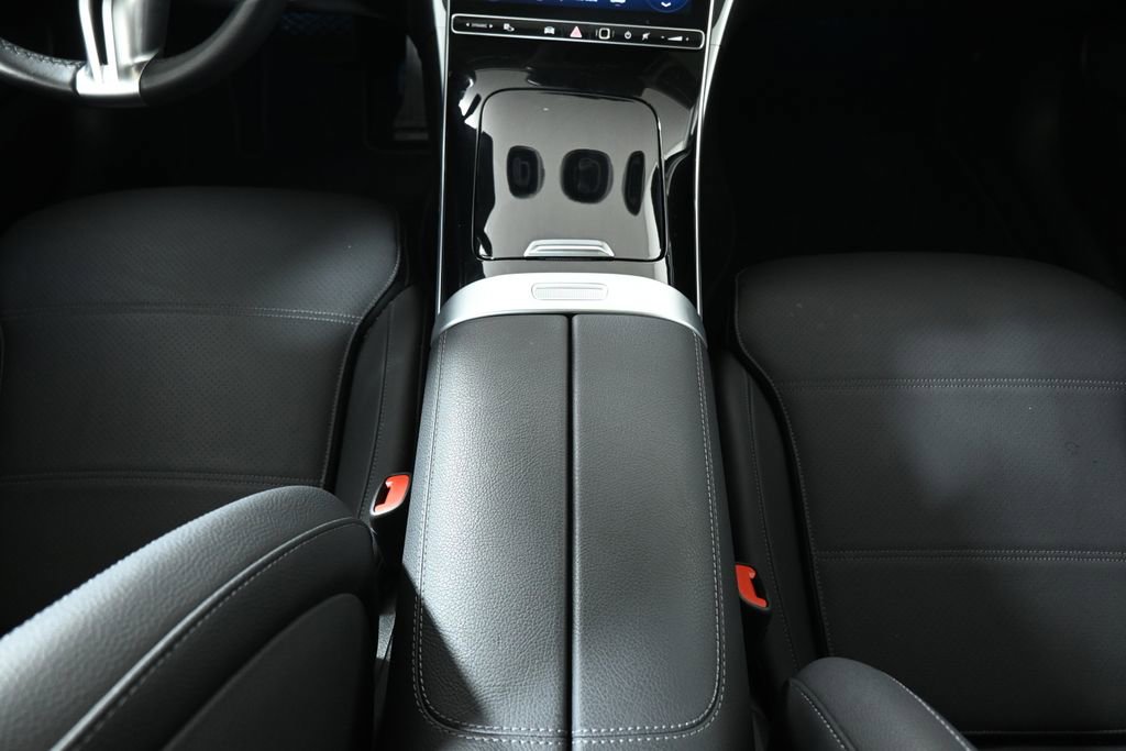 Certified 2025 Mercedes-Benz C 300 4MATIC Sedan image 23