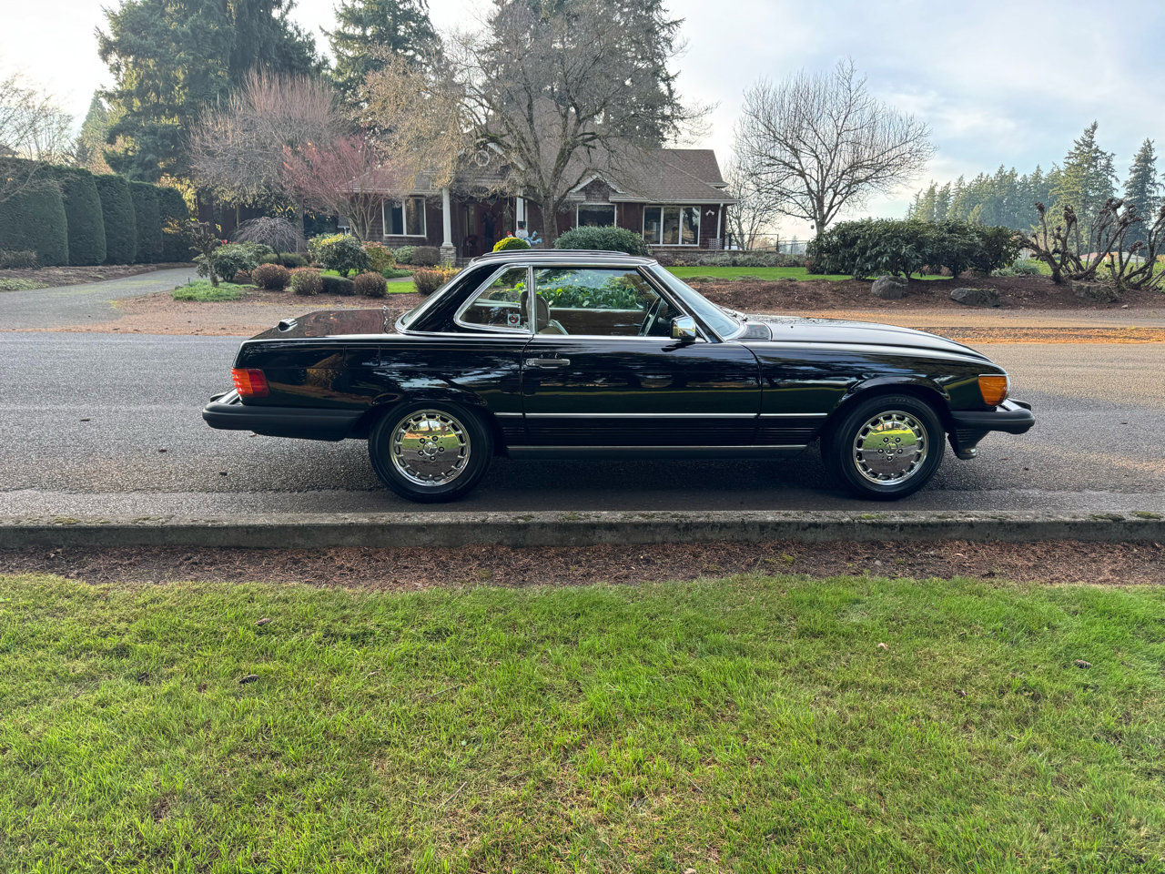 Used 1988 Mercedes-Benz 560 SL image 6