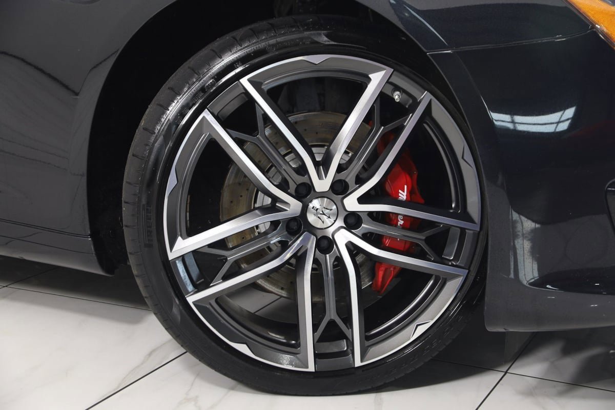 Used 2023 Maserati Quattroporte Modena Q4 image 17
