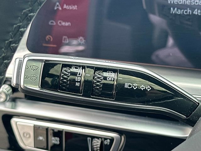 Used 2025 Cadillac Lyriq Sport image 10