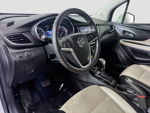 Used 2020 Buick Encore Preferred FWD image 22