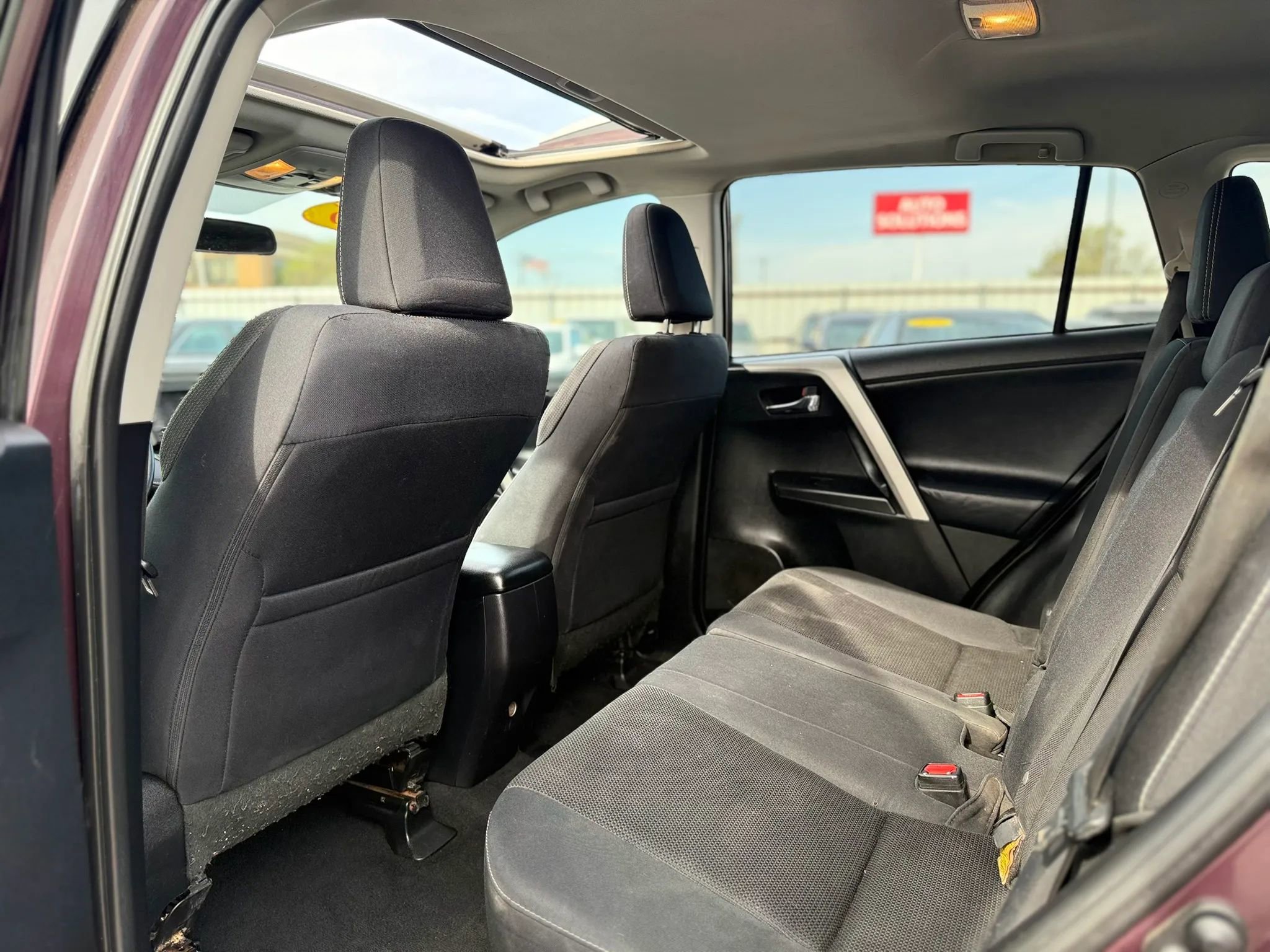 Used 2016 Toyota RAV4 XLE FWD image 34