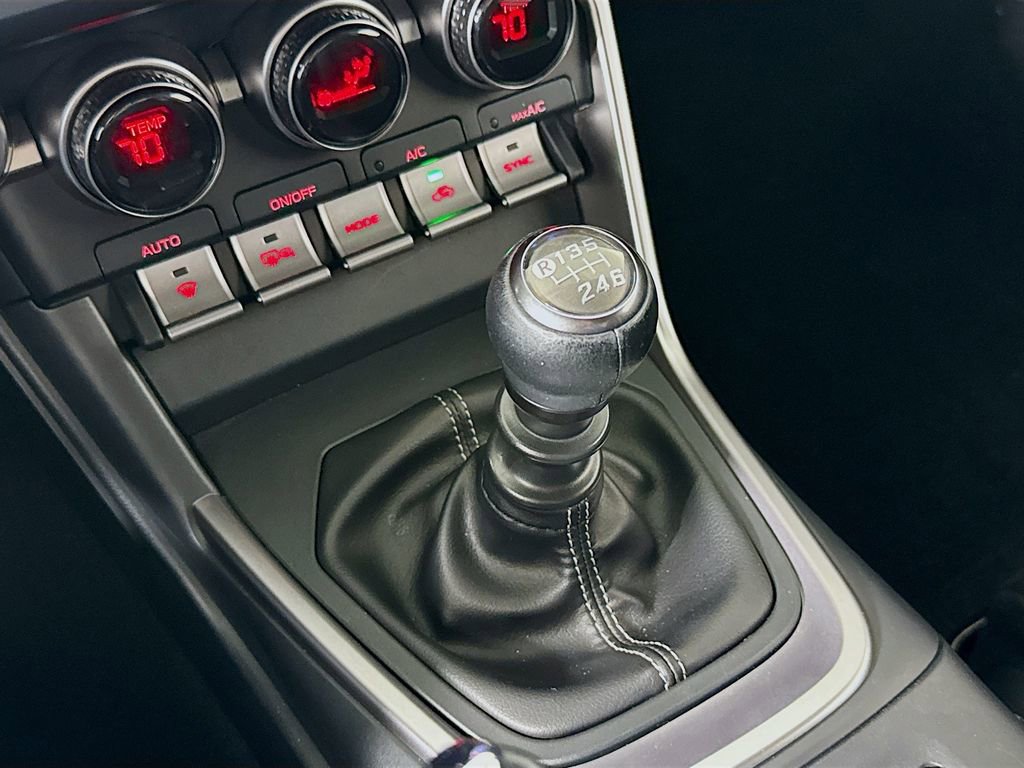 Used 2023 Toyota GR86 Premium w/ ALL Weather Mat Package (TMS) image 16