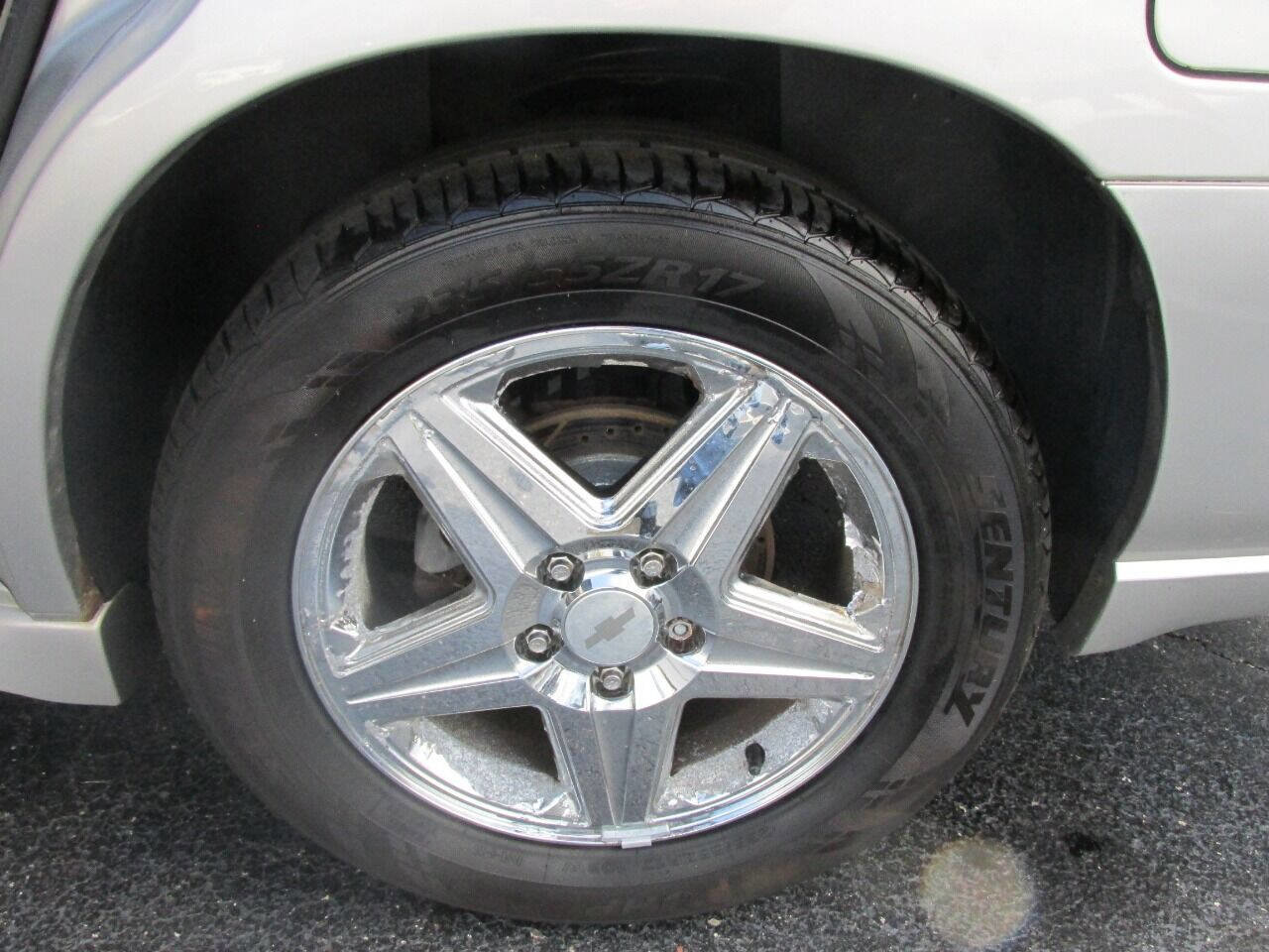 Used 2005 Chevrolet Impala SS w/ Sun And Sound Package image 24