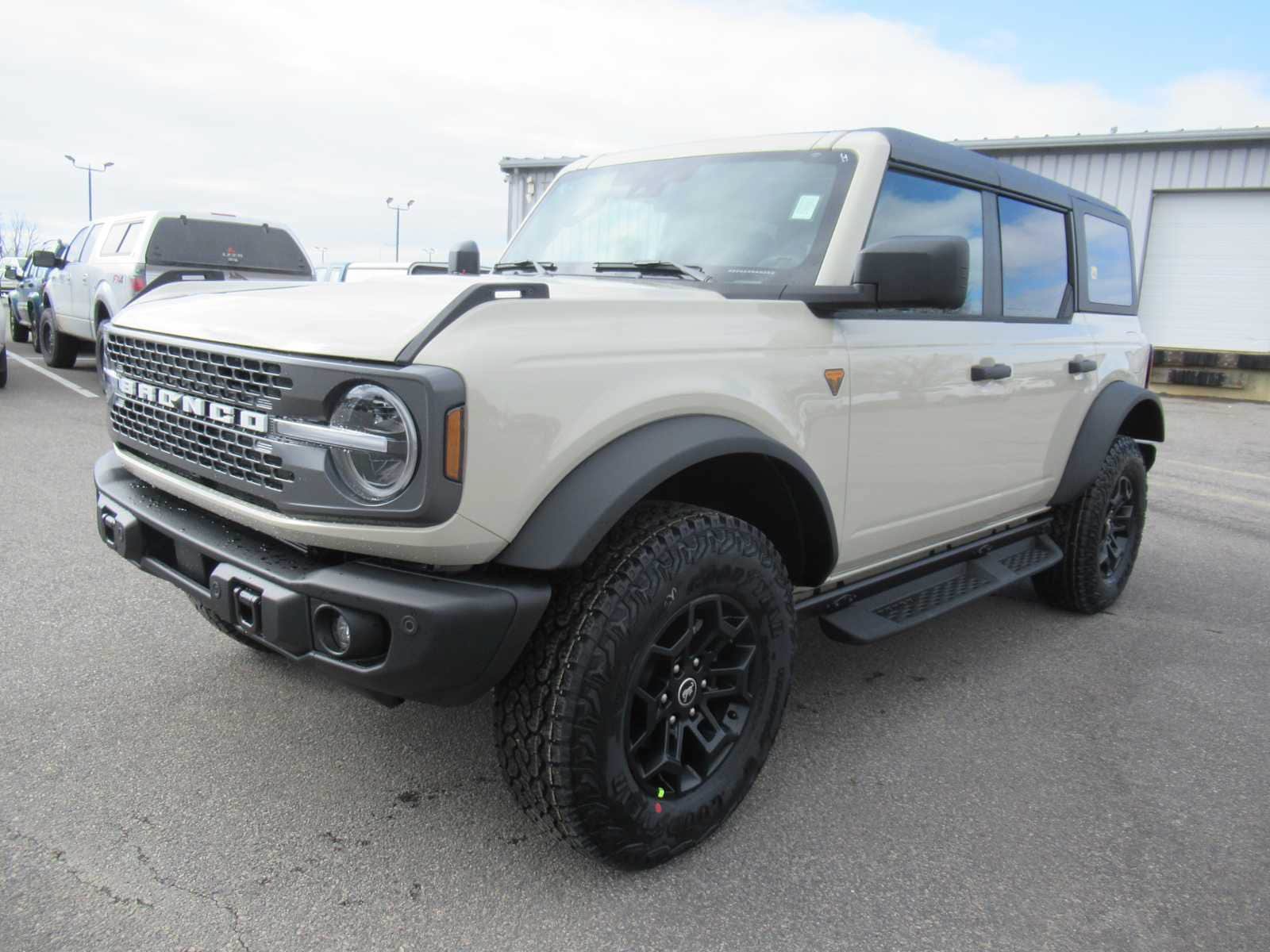 New 2026 Ford Bronco Badlands AWD/4WD image 1