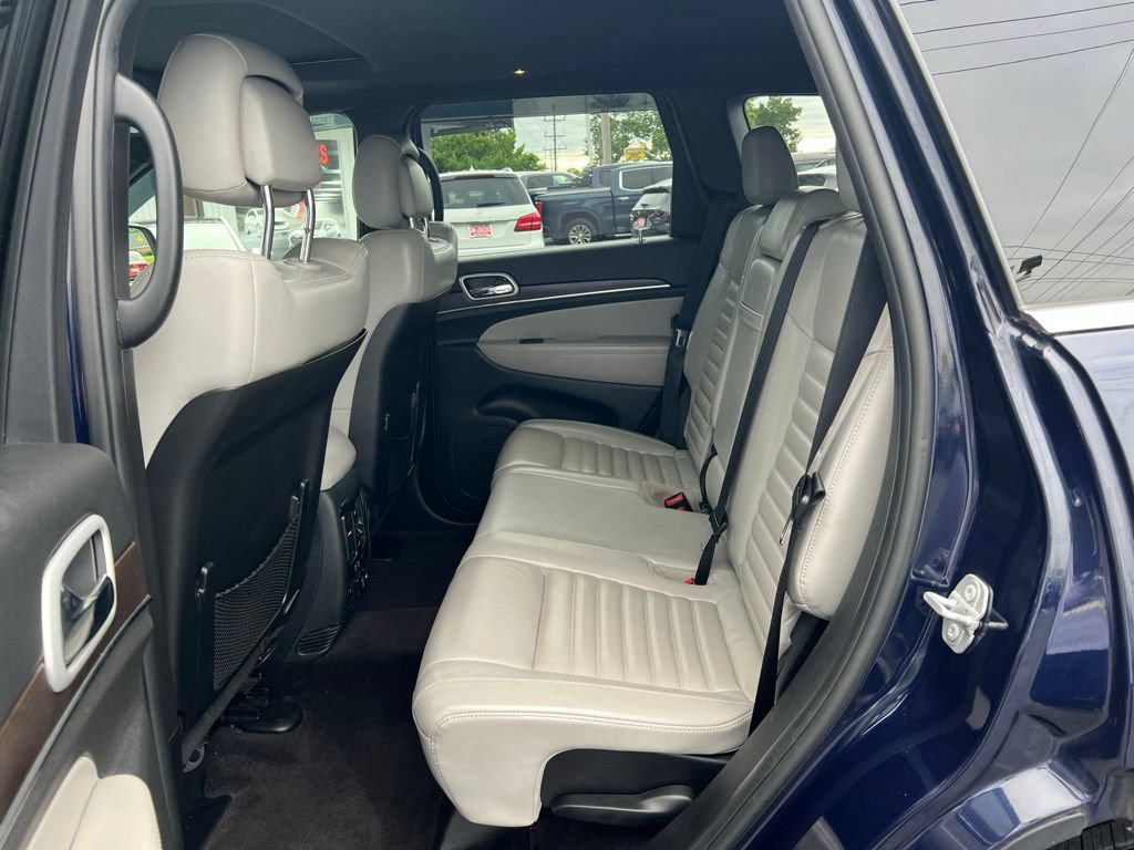 Used 2018 Jeep Grand Cherokee Limited AWD/4WD image 12