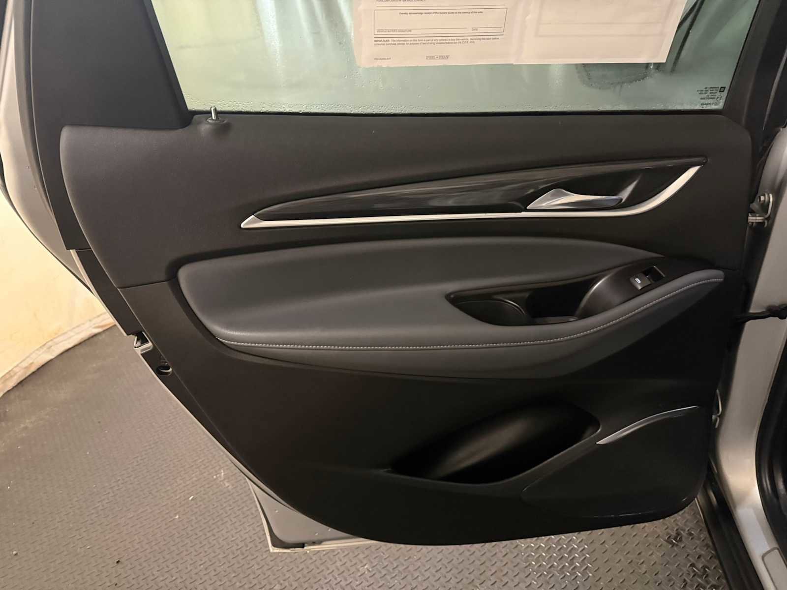 Used 2020 Buick Enclave Essence w/ Sound and Sites Package image 24