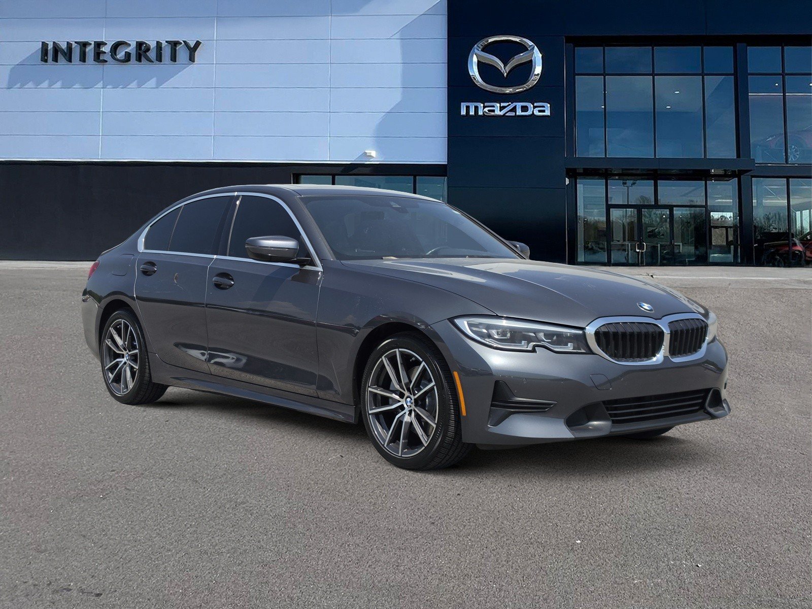 Used 2021 BMW 330e w/ Convenience Package RWD image 2