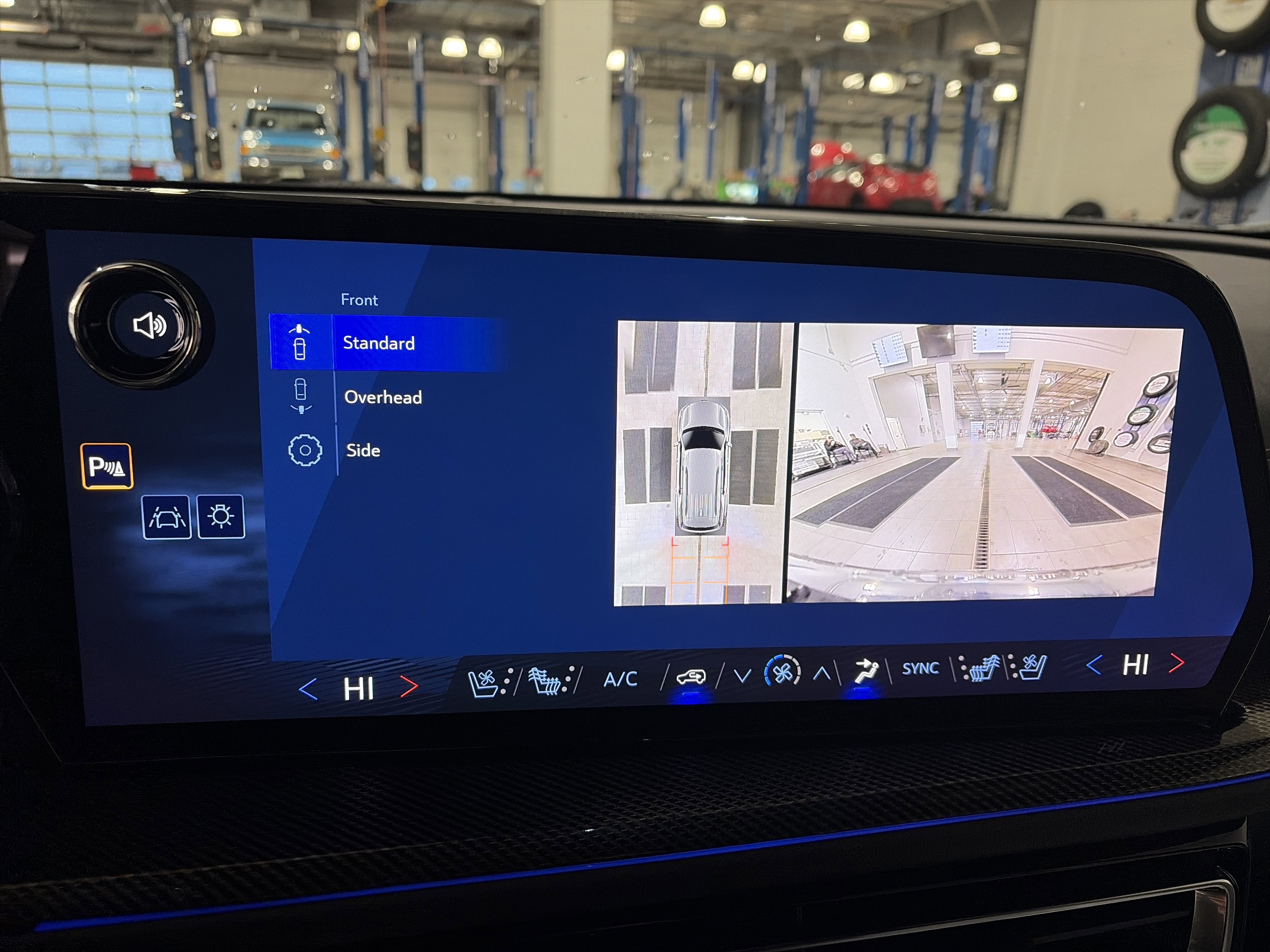 New 2026 Chevrolet Traverse High Country image 26