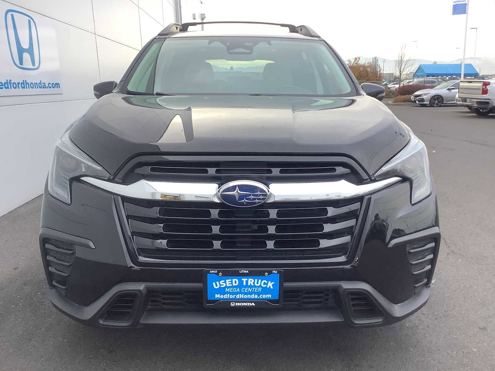 Used 2023 Subaru Ascent Premium w/ Convenience Package image 9