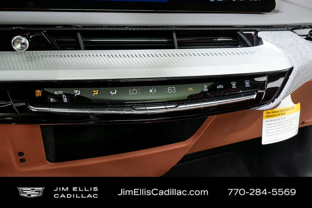 New 2026 Cadillac Optiq Luxury 2 RWD image 17