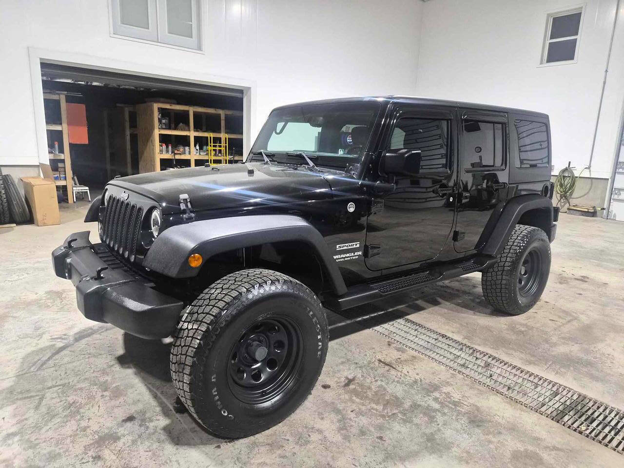 Used 2015 Jeep Wrangler Unlimited Sport w/ Quick Order Package 24S AWD/4WD image 1