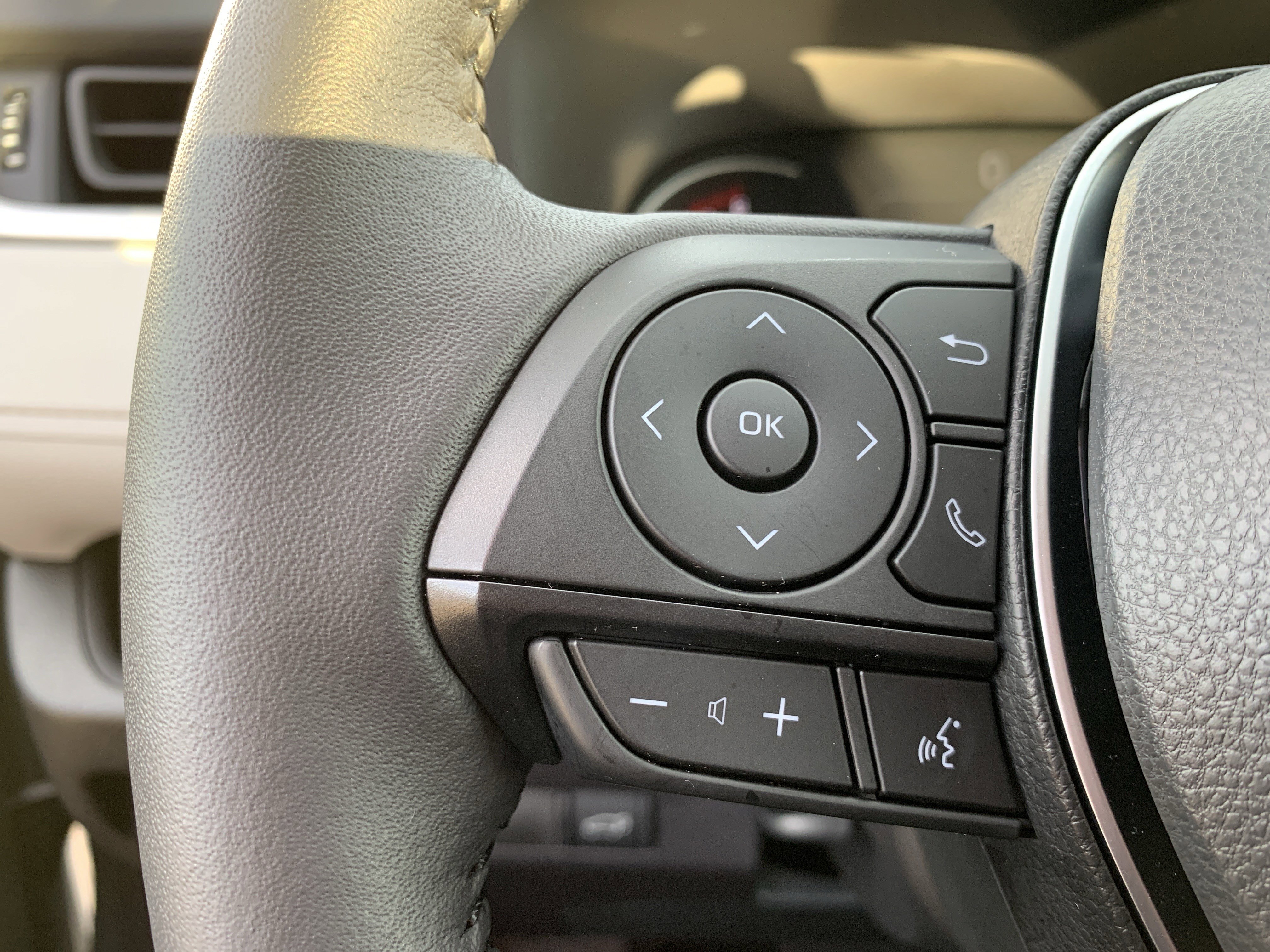 Used 2025 Toyota RAV4 XLE Premium image 19