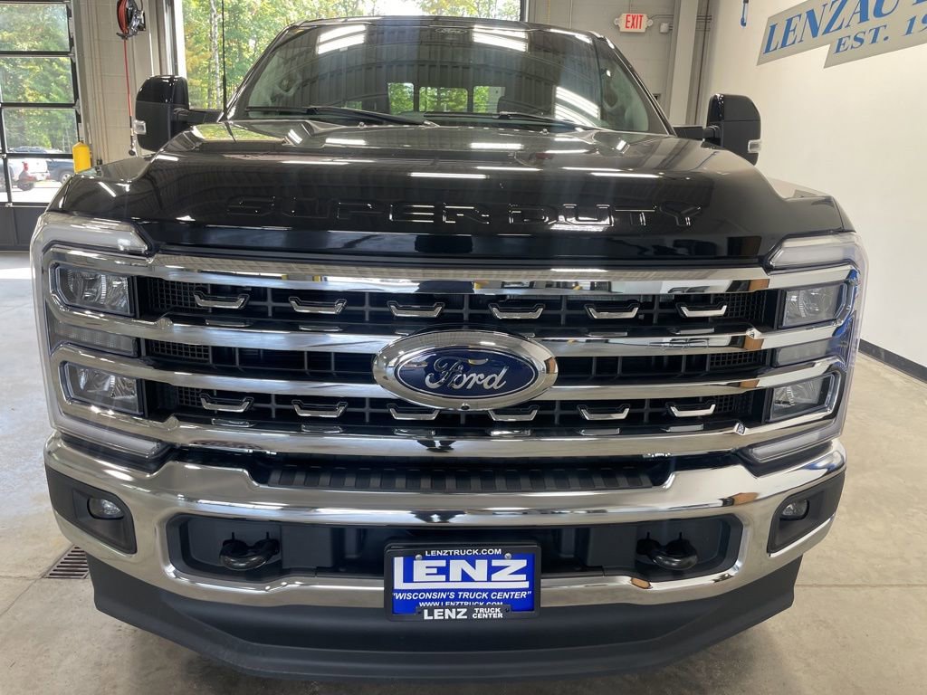 Used 2024 Ford F250 Lariat image 3