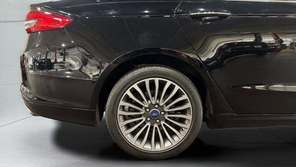 Used 2018 Ford Fusion SE w/ Fusion SE Technology Package image 35