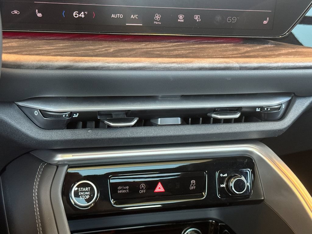 Certified 2025 Audi Q5 Premium AWD/4WD image 28