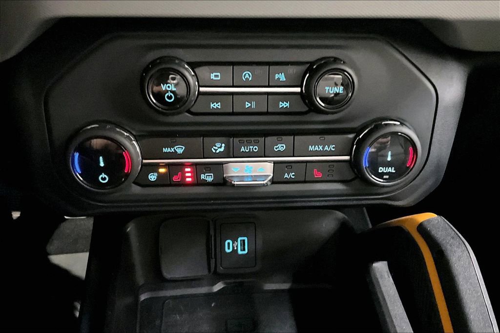 Used 2022 Ford Bronco Badlands image 15