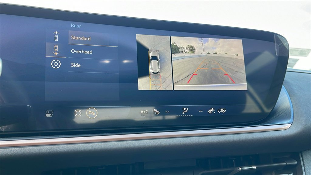 Used 2025 Buick Envision Sport Touring image 18