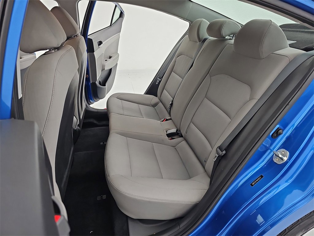 Used 2017 Hyundai Elantra SE image 20