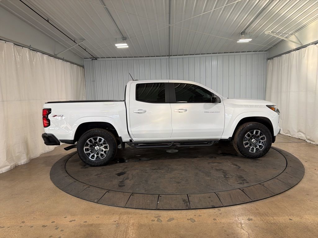 Used 2024 Chevrolet Colorado Z71 w/ Z71 Convenience Package 2 image 10