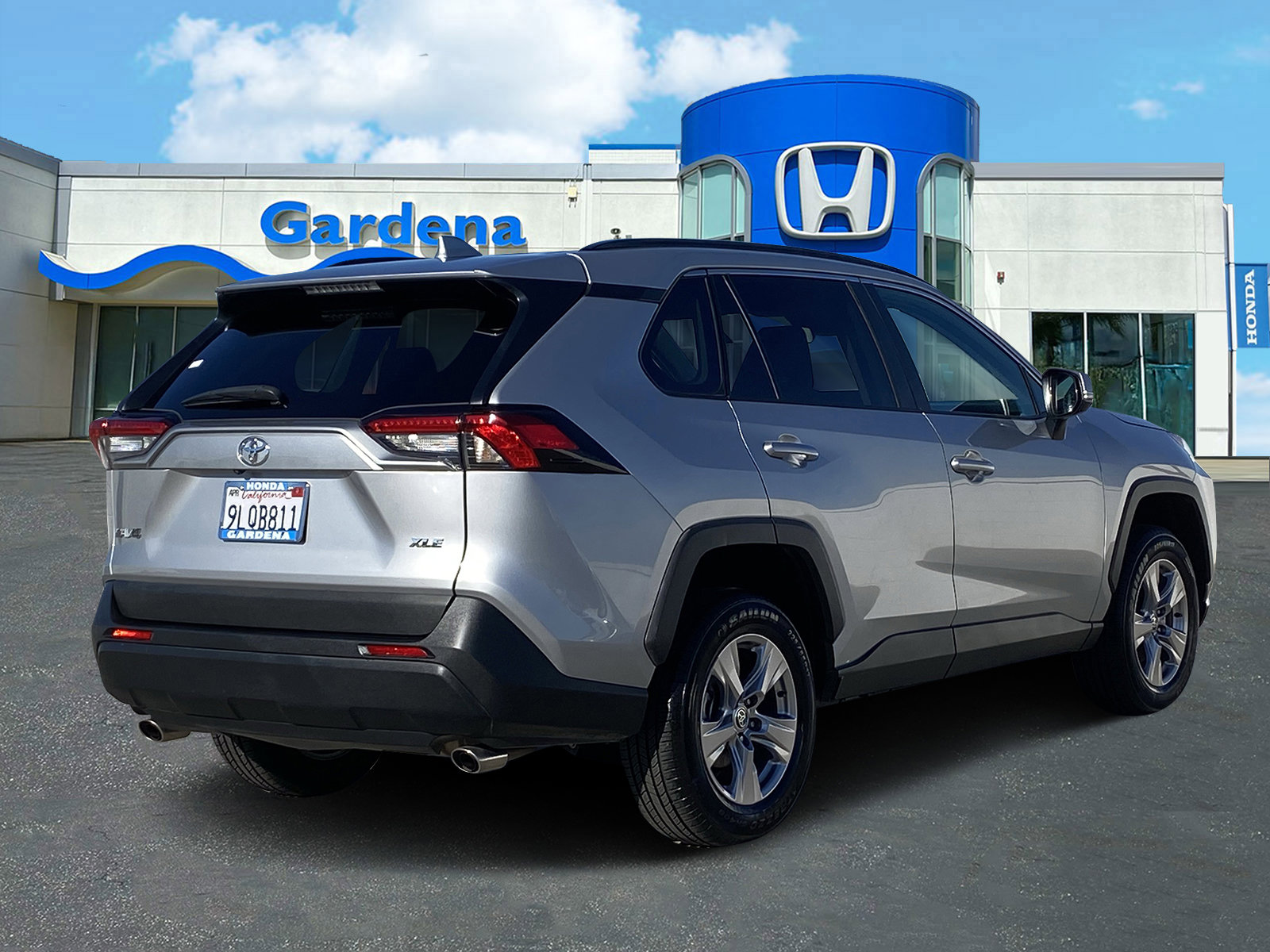 Used 2024 Toyota RAV4 XLE image 6