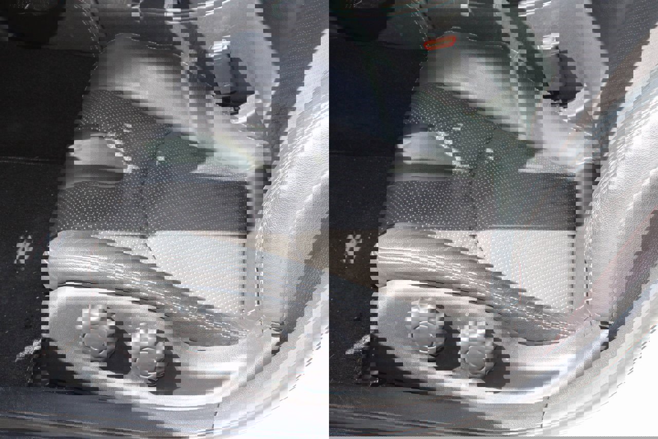 Used 2020 Nissan 370Z Touring Sport image 14