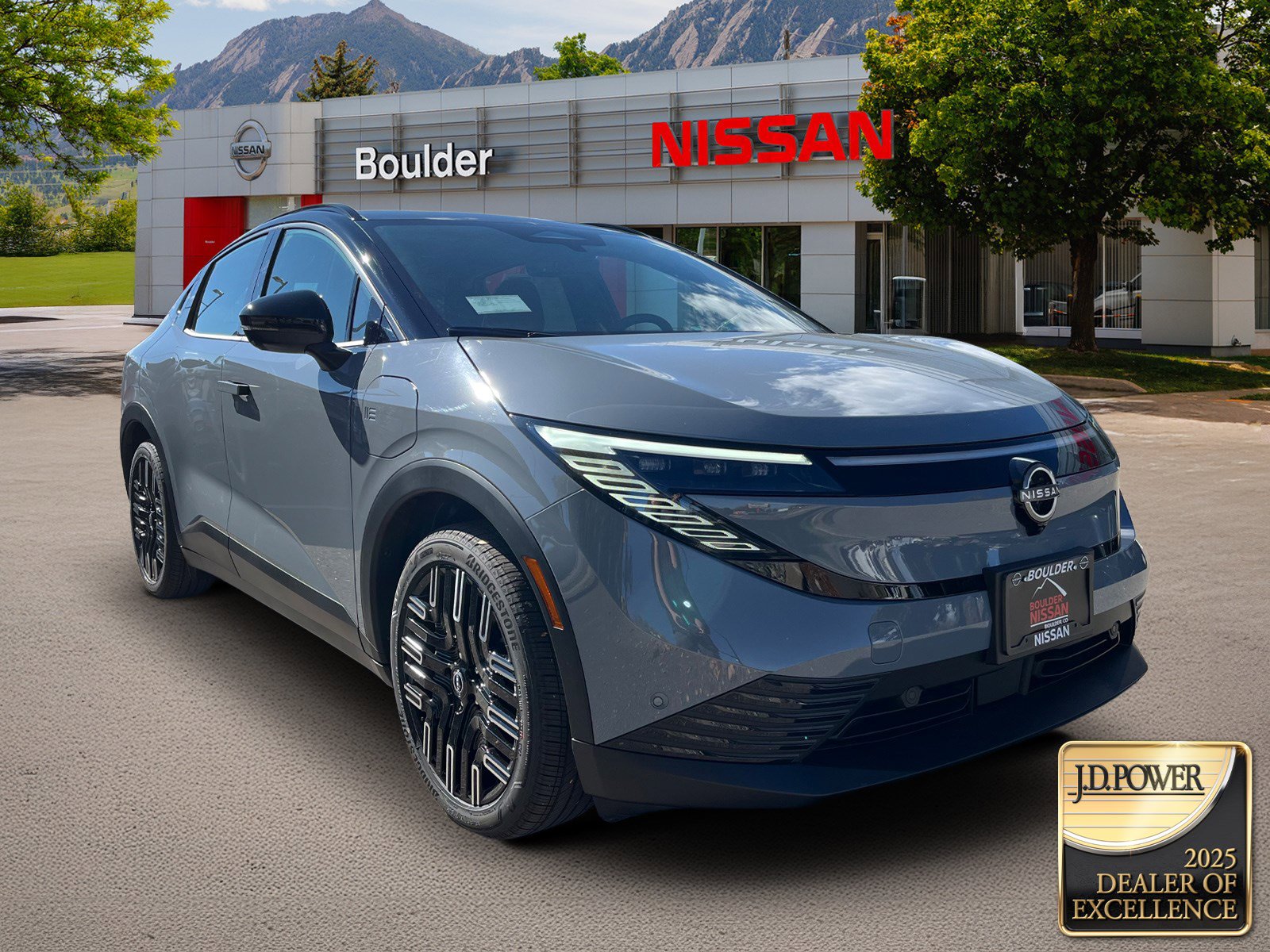 New 2026 Nissan Leaf Platinum+ w/ Cargo Package (Platinum+)