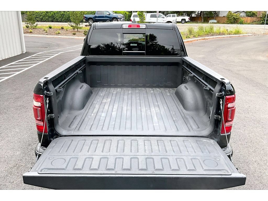 Used 2022 RAM 1500 Limited w/ Body-Colour Bumper Group AWD/4WD image 34