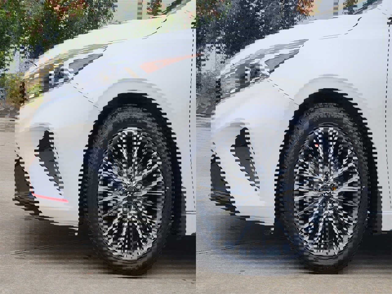 Used 2024 Kia Forte GT-Line w/ GT-Line Premium Package image 8