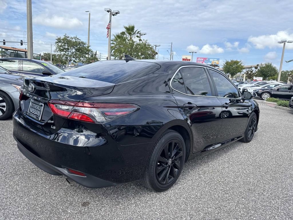 Used 2024 Toyota Camry LE image 4