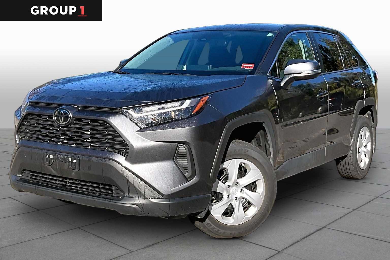 Used 2025 Toyota RAV4 LE AWD/4WD image 1