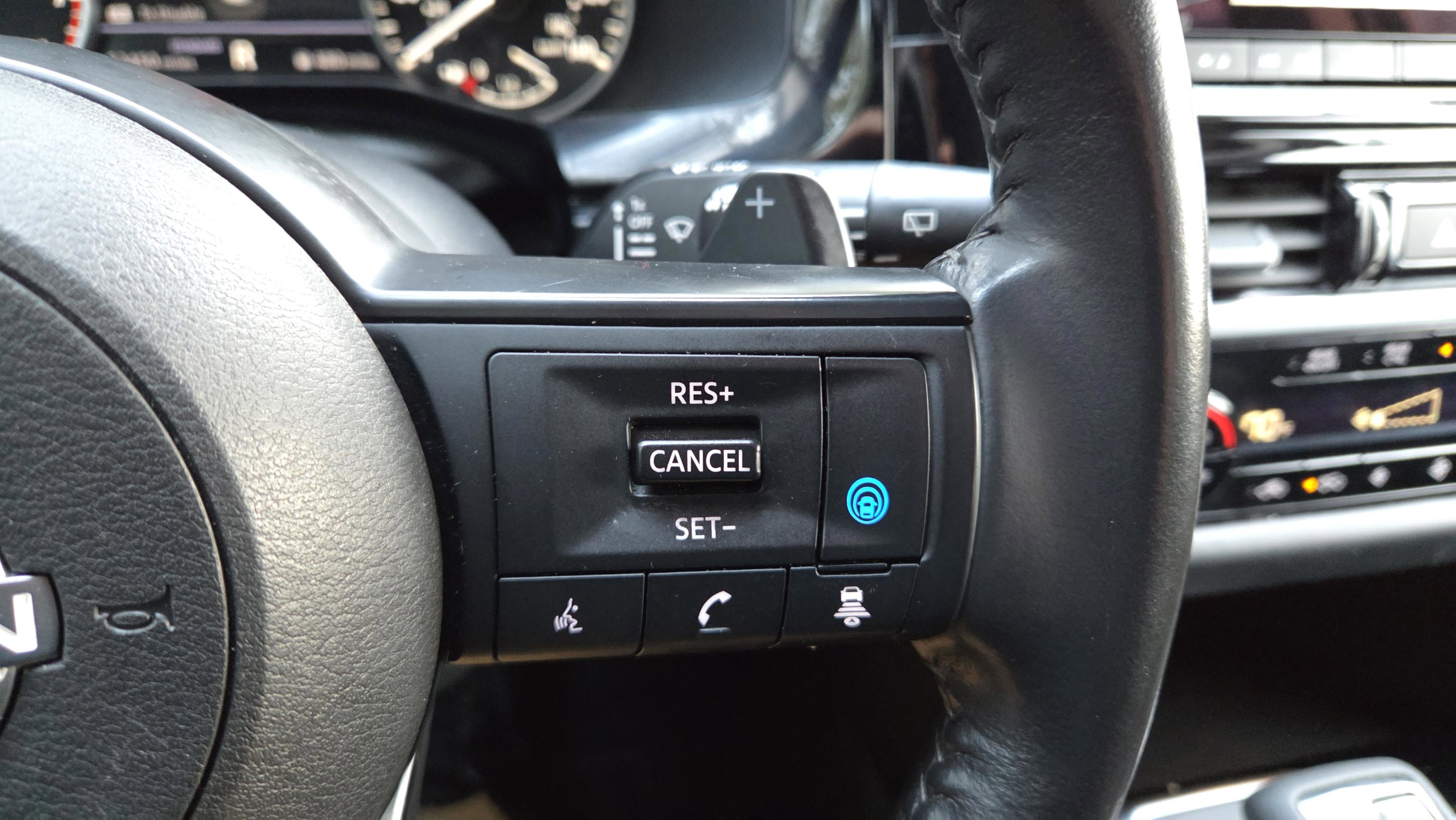 Used 2024 Nissan Pathfinder SV image 31