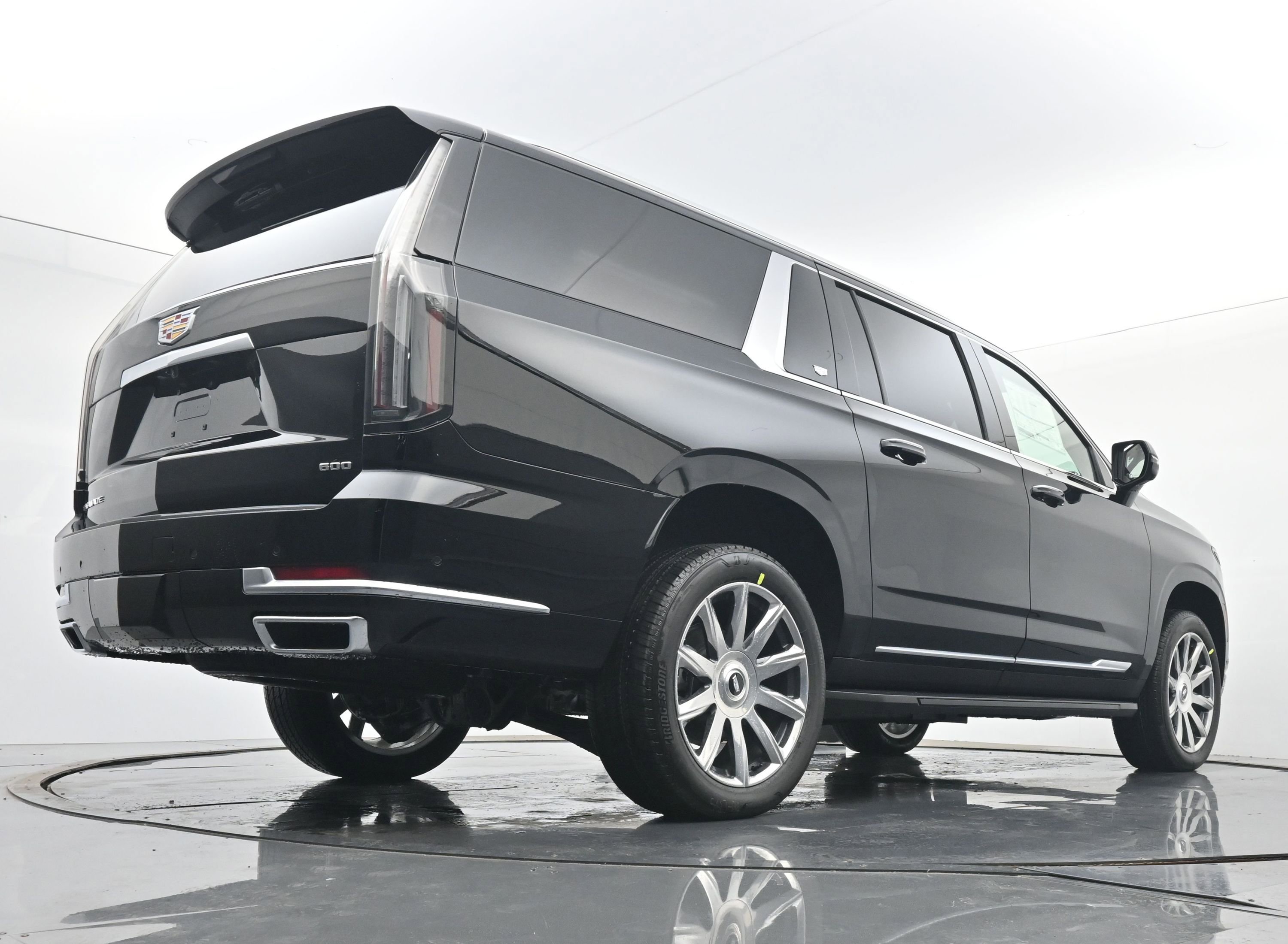 New 2026 Cadillac Escalade ESV 4WD image 19