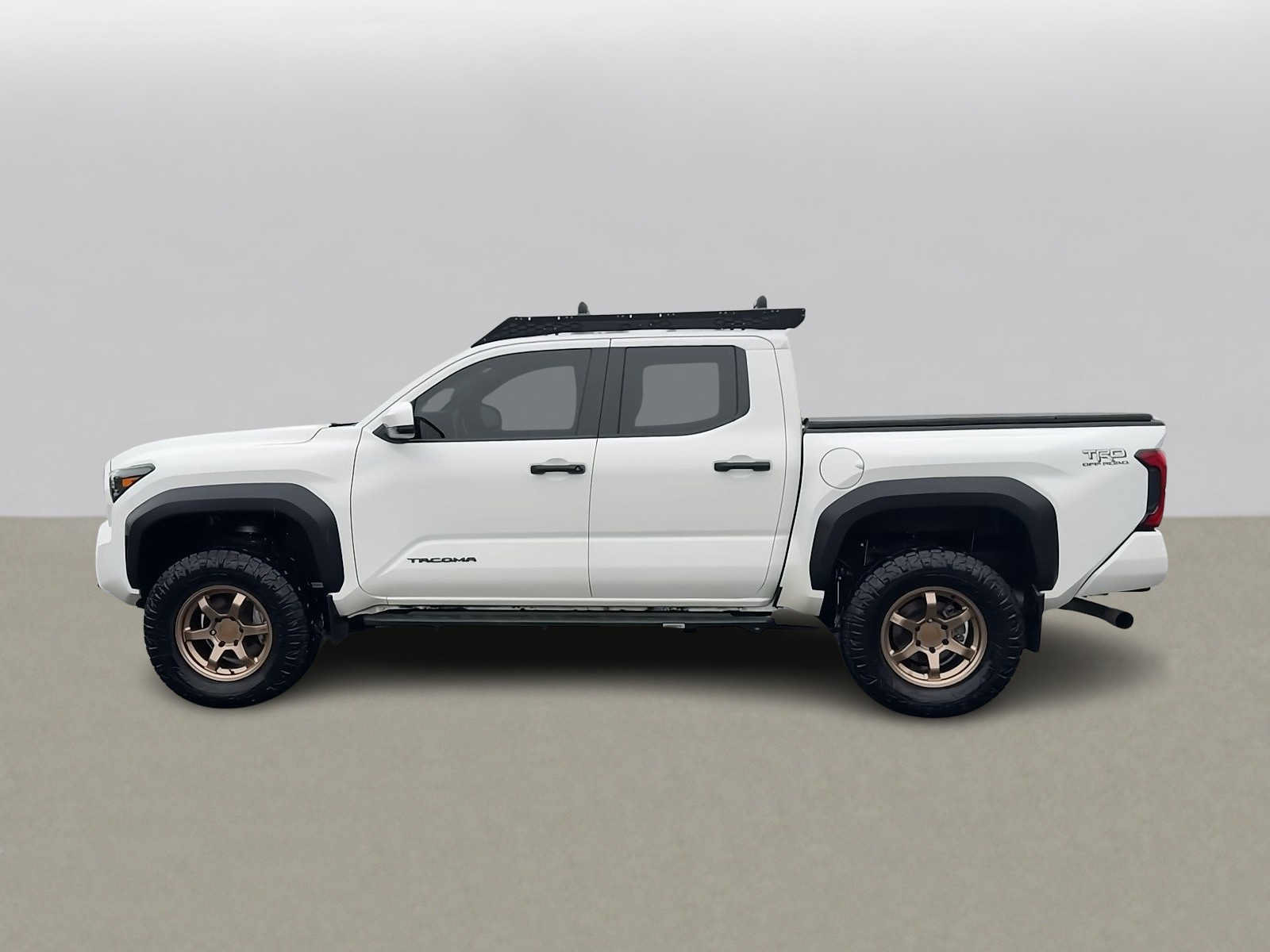 Used 2024 Toyota Tacoma TRD Off-Road AWD/4WD image 5