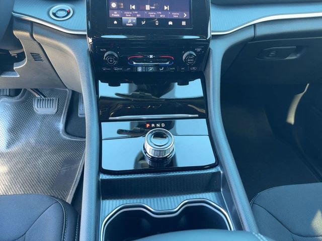 New 2026 Jeep Grand Cherokee L Laredo image 18