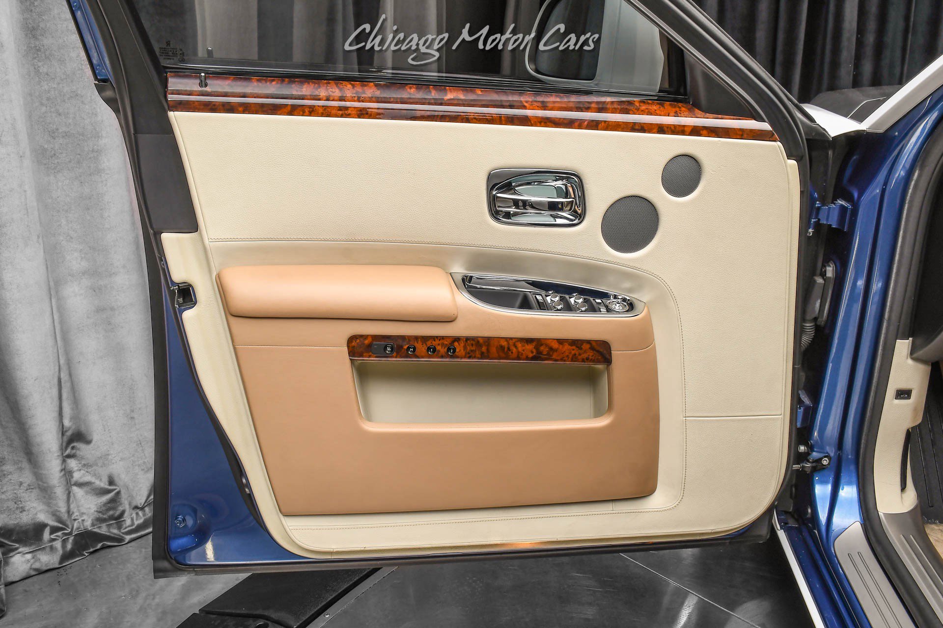Used 2012 Rolls-Royce Ghost Sedan Panoroof Starlight Headl image 36