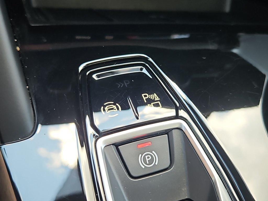 Certified 2025 Audi Q5 Premium w/ Convenience Package AWD/4WD image 18